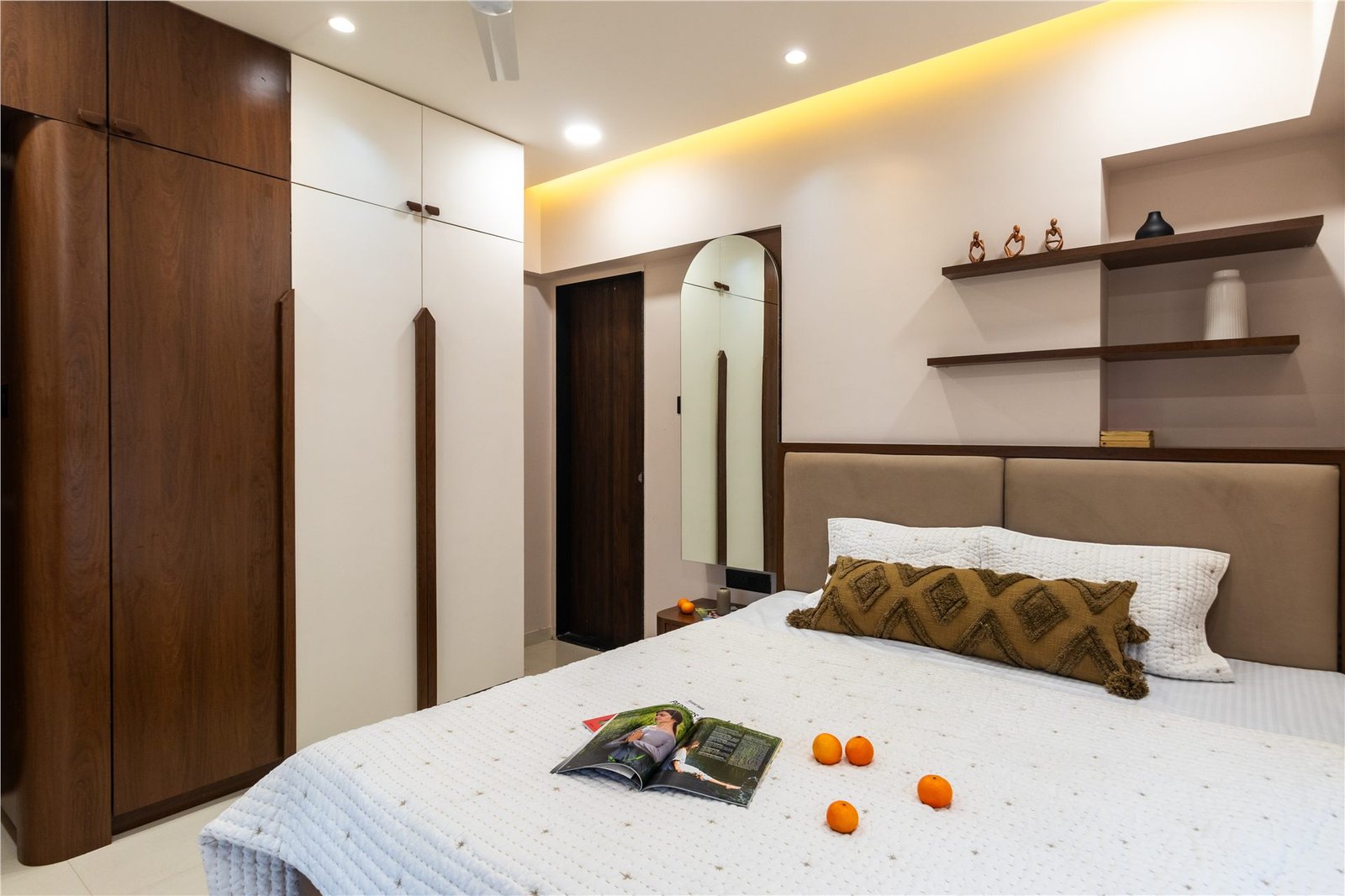 Lenscafee Residence Bedroom by Design DNA