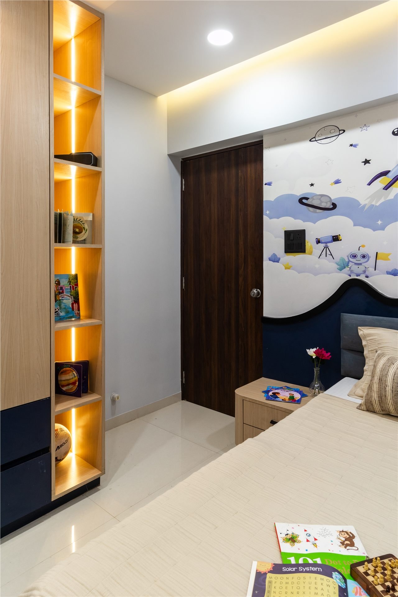 Lenscafee Residence Bedroom by Design DNA